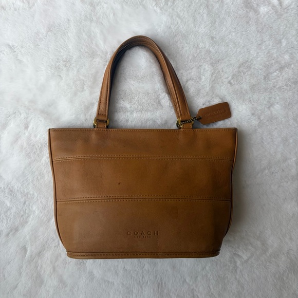 Coach Handbags - Coach Vintage Tan Leather H8D 9081  Tribeca Bucket Shoulder Bag Purse